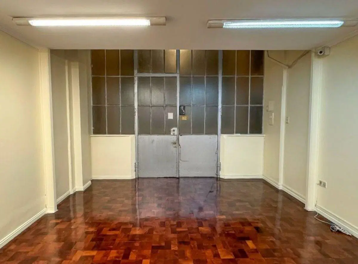 Venta oficina, edificio estilo Francés MICROCENTRO 3