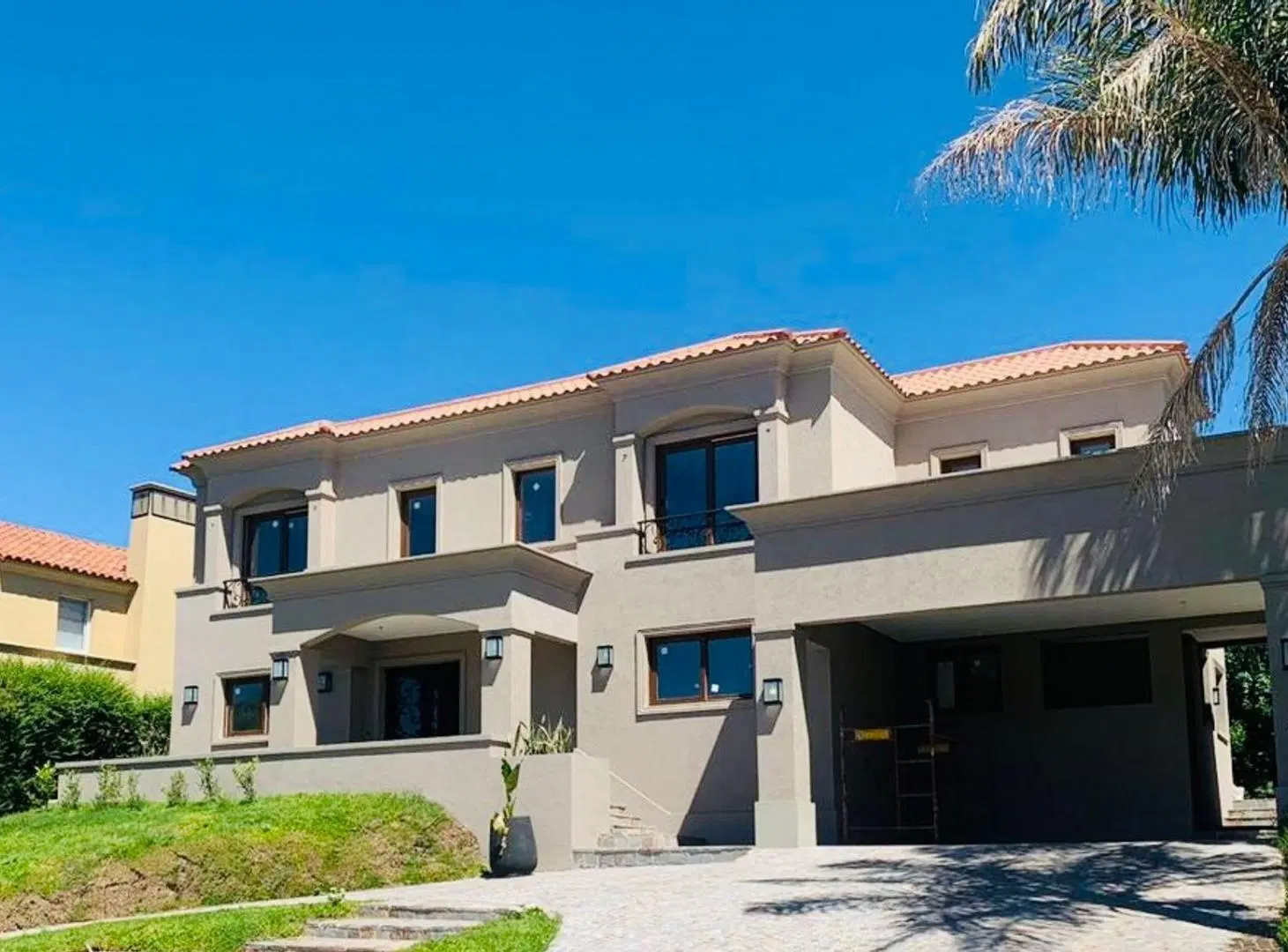 VENTA CASA EN LA RESERVA CARDALES 6 AMB. 3