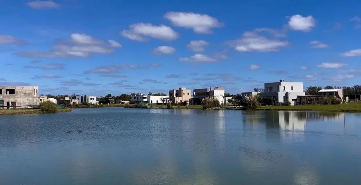VENTA LOTE A LAGUNA EL ENSUEÑO MASCHWITZ ESCOBAR 2