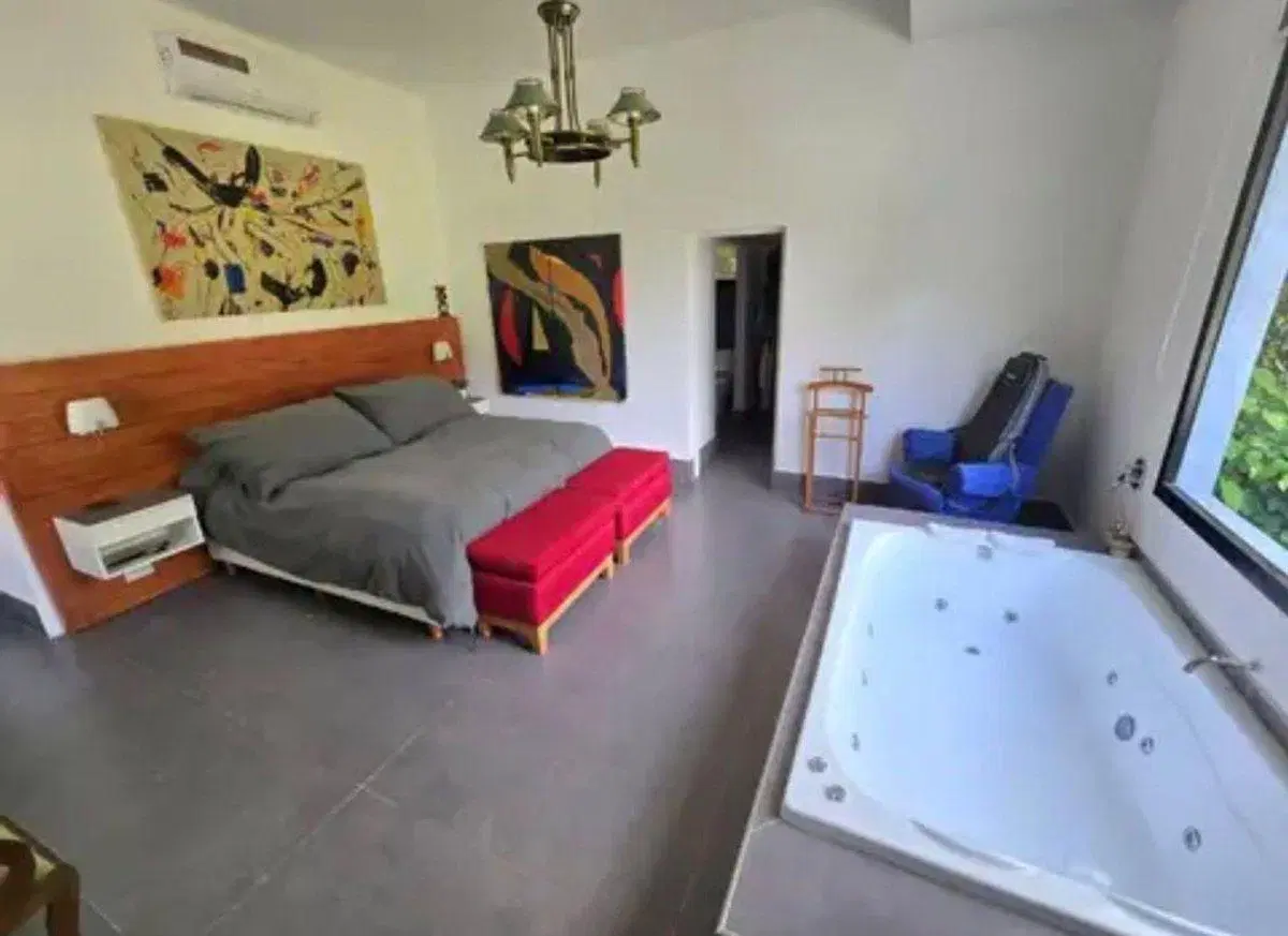 Oportunidad  Casa una planta en Sta. Catalina 2