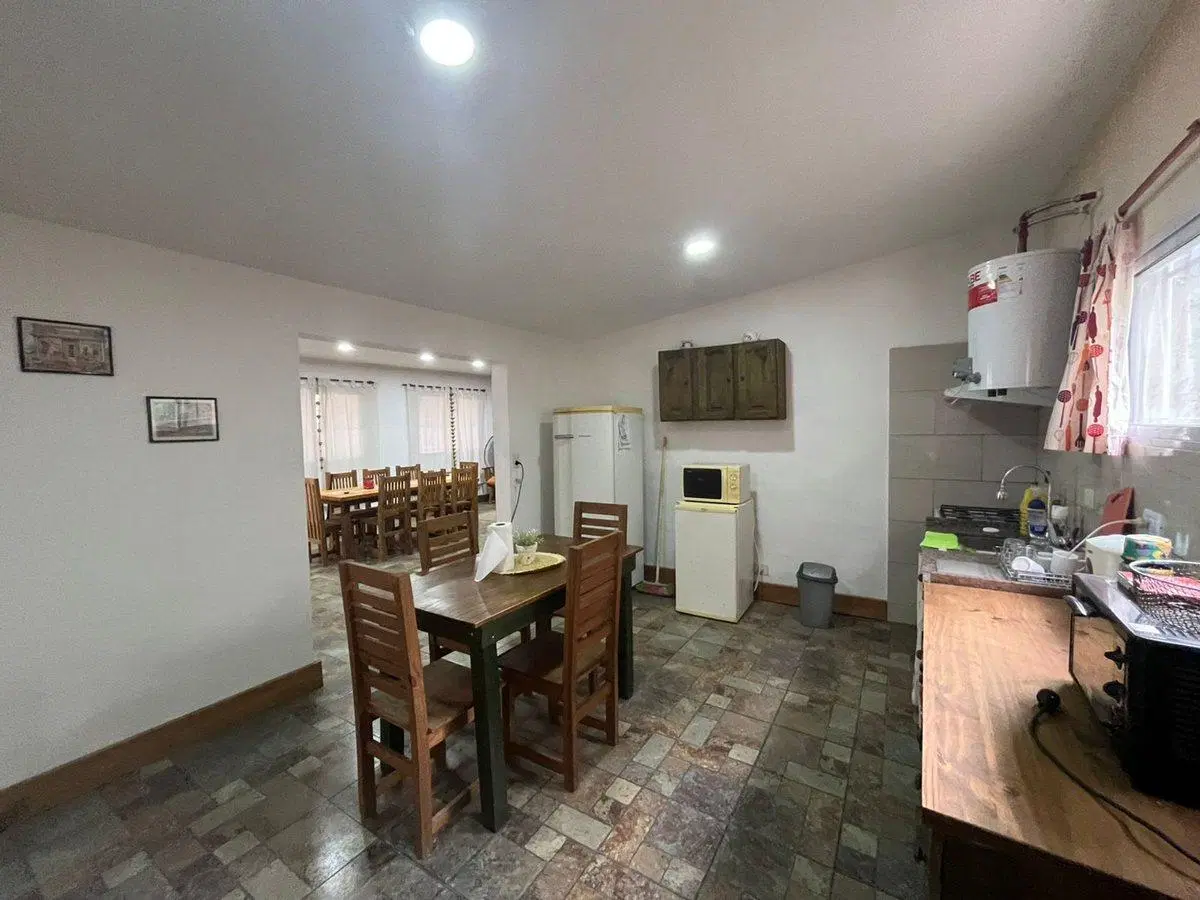 Venta casa 3 amb con pileta Manuel Alberti 2