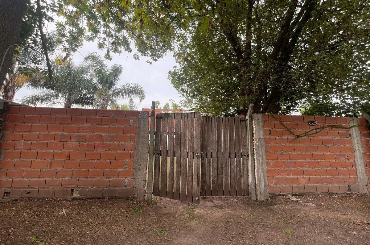 Venta casa a terminar mas otra en construcc Pilar 3