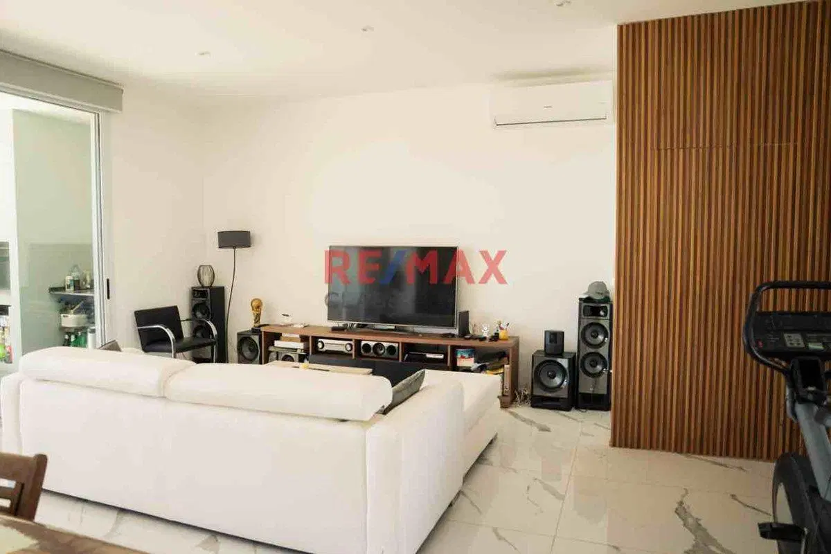 CASA EN VENTA BARRIO EL CAZAL AL RIO 5