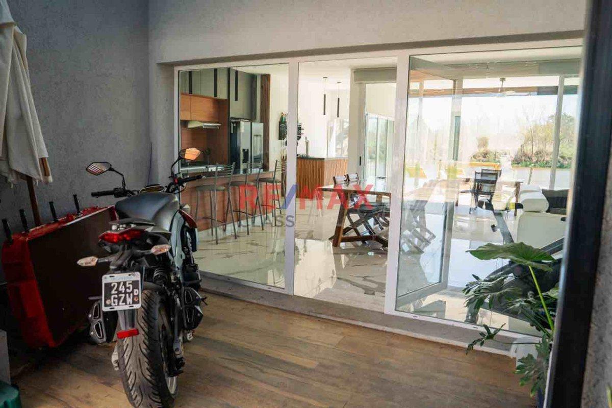 CASA EN VENTA BARRIO EL CAZAL AL RIO