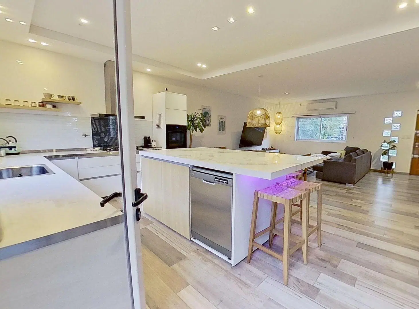 VENTA CASA 3 AMB. VILLA ADELINA PARQUE CISNEROS 5
