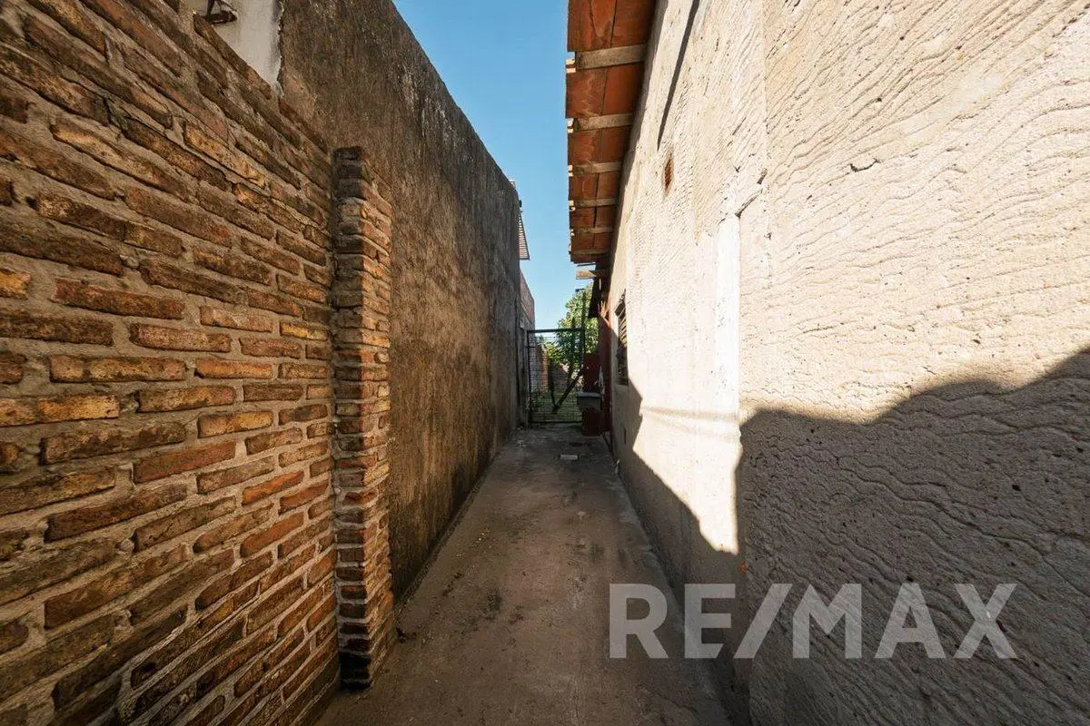 Venta Casa 3 Amb + Monoambiente Lote propio 324 m2 5