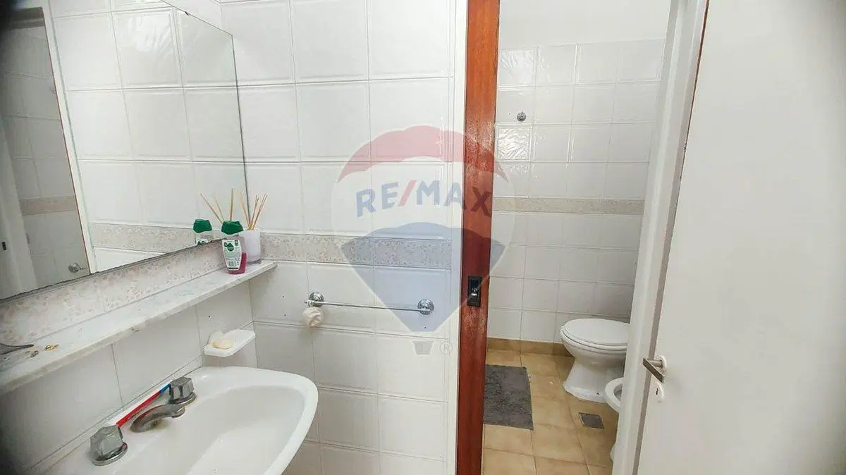 VENTA - CASA 5 AMB + LOCAL / COCHERA - CAMPANA 2