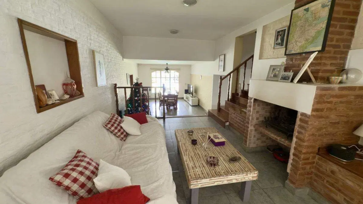 VENTA CASA 6 AMB DON TORCUATO JARDIN Y PILETA 2