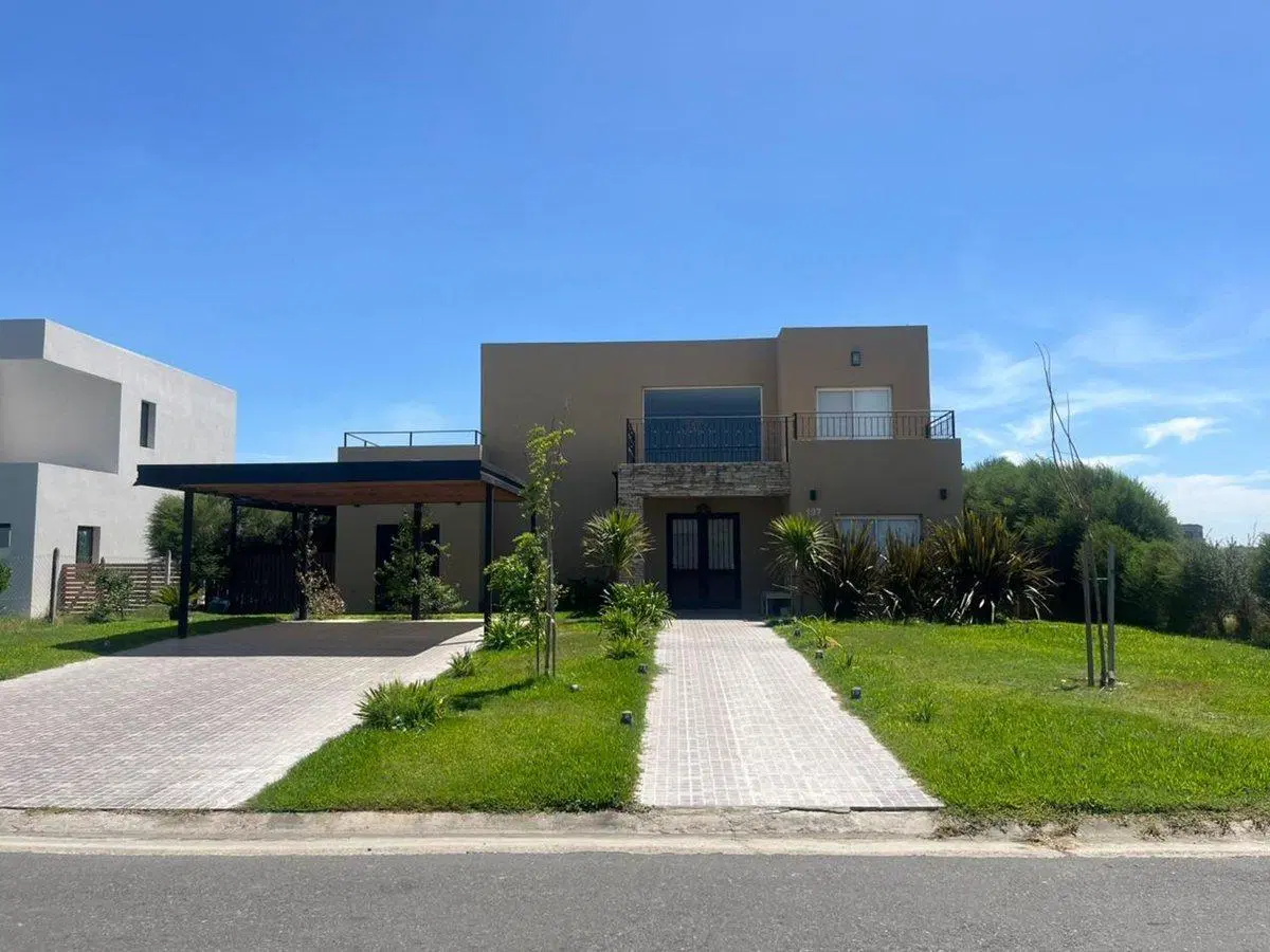 CASA EN VENTA SAN SEBASTIAN 2