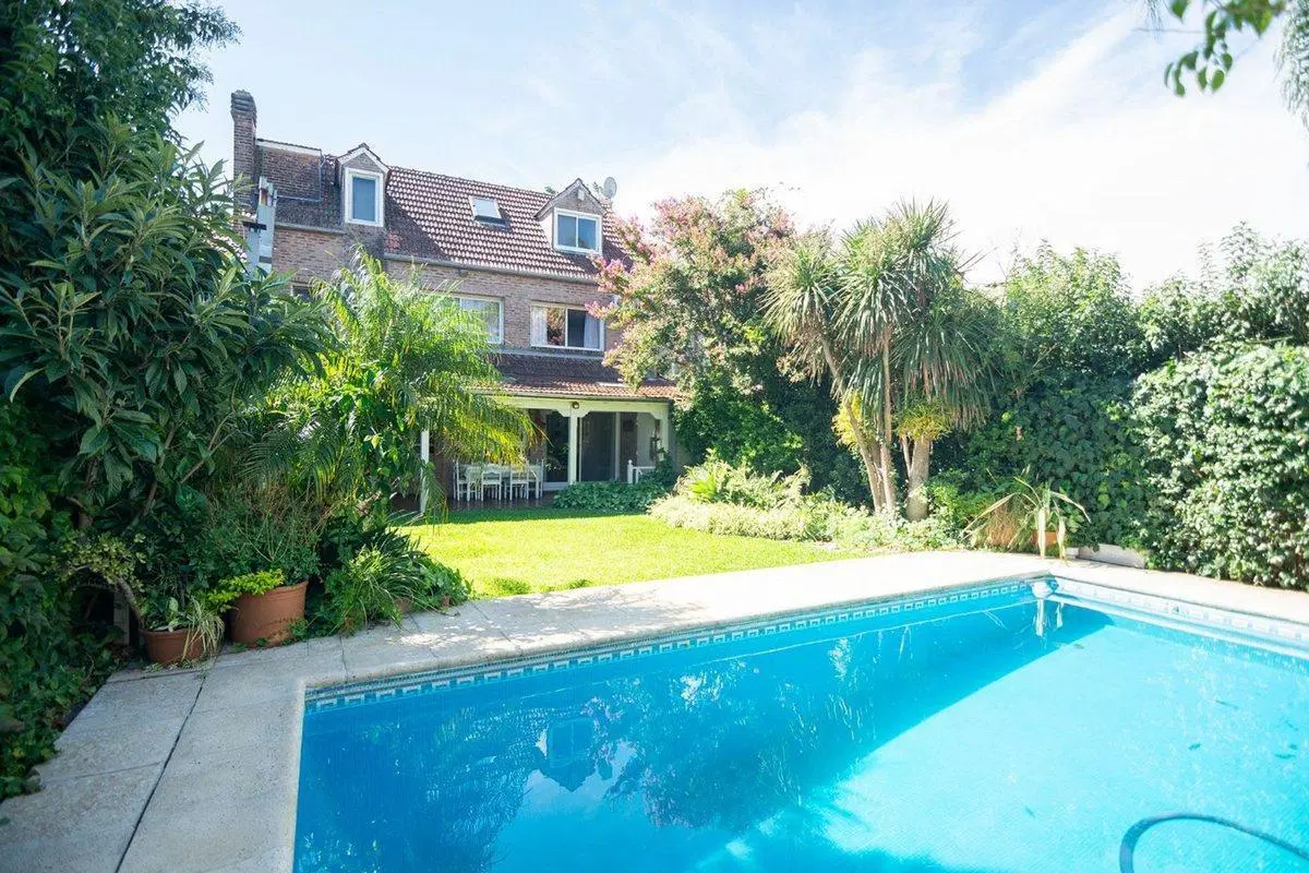 CASA EN VENTA BARRIO LA MERCED 4