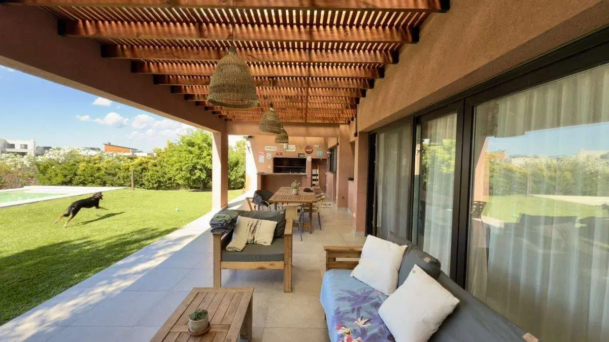 VENTA CASA 7 AMB CANTON NORTE A LA LAGUNA 5