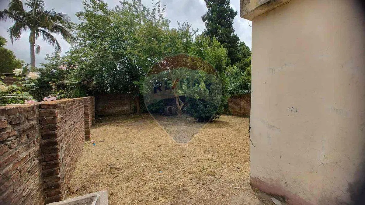 VENTA - CASA 4 AMBIENTES CON JARDÍN - CAMPANA 4