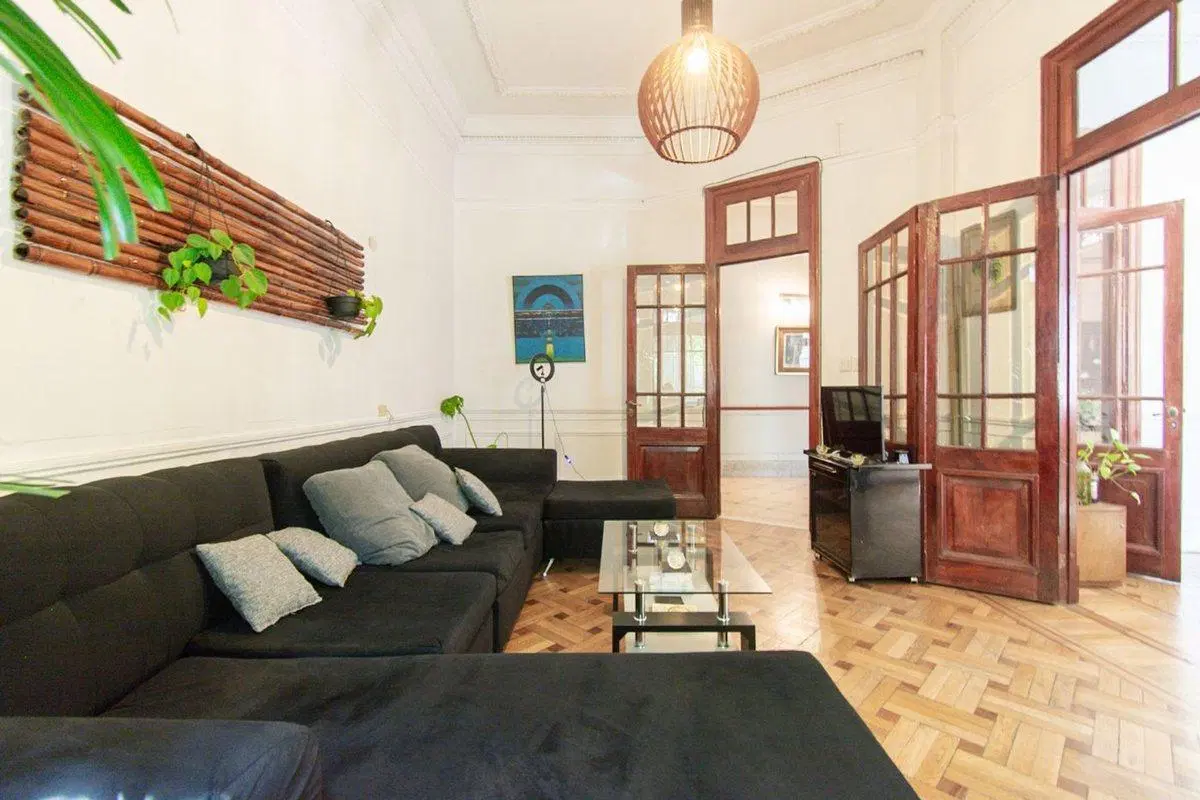 VENTA DEPARTAMENTO 6 AMBIENTES CON PATIO TECHADO 3
