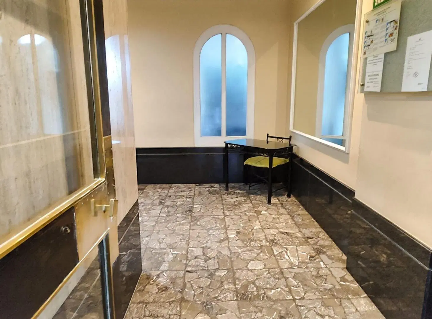 VENTA DEPARTAMENTO 2 AMB AV MAIPU  VICENTE LOPEZ 8