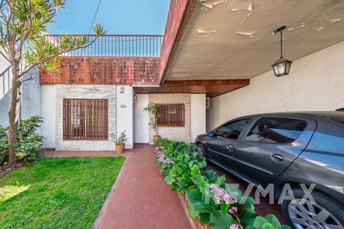 Casa 4 Amb en Mataderos Gran Parque y Quincho