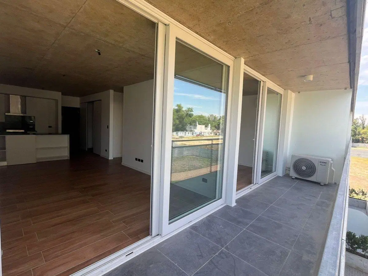 RENTA 2 amb premium balcón y cochera Pilar 3