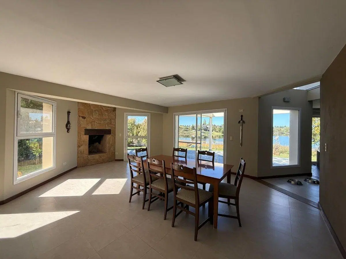 VENTA.CASA A LA LAGUNA. SANTA CATALINA PUERTA 1 5