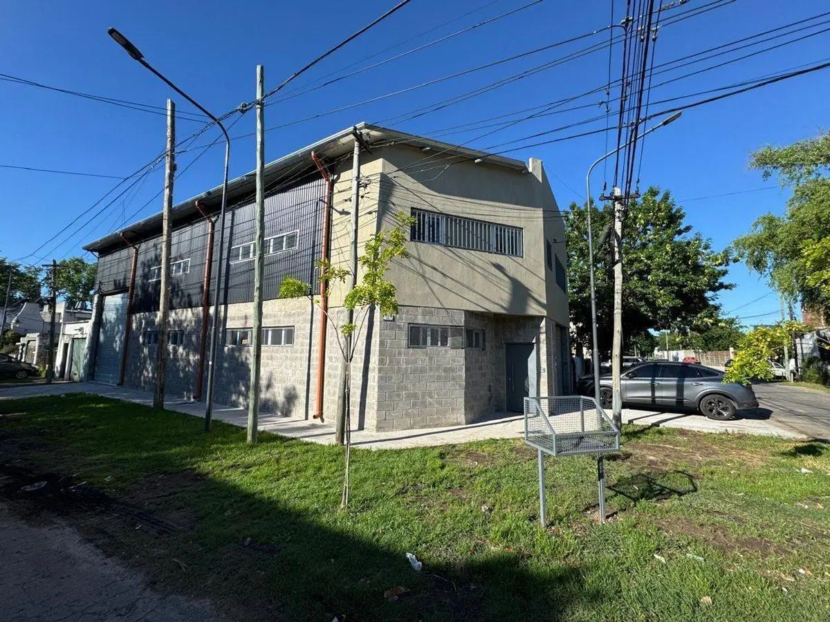 Alquiler Galpón en Tigre a estrenar 3