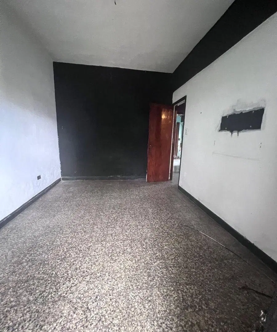 Casa venta en Munro a refaccionar con lote propio 3