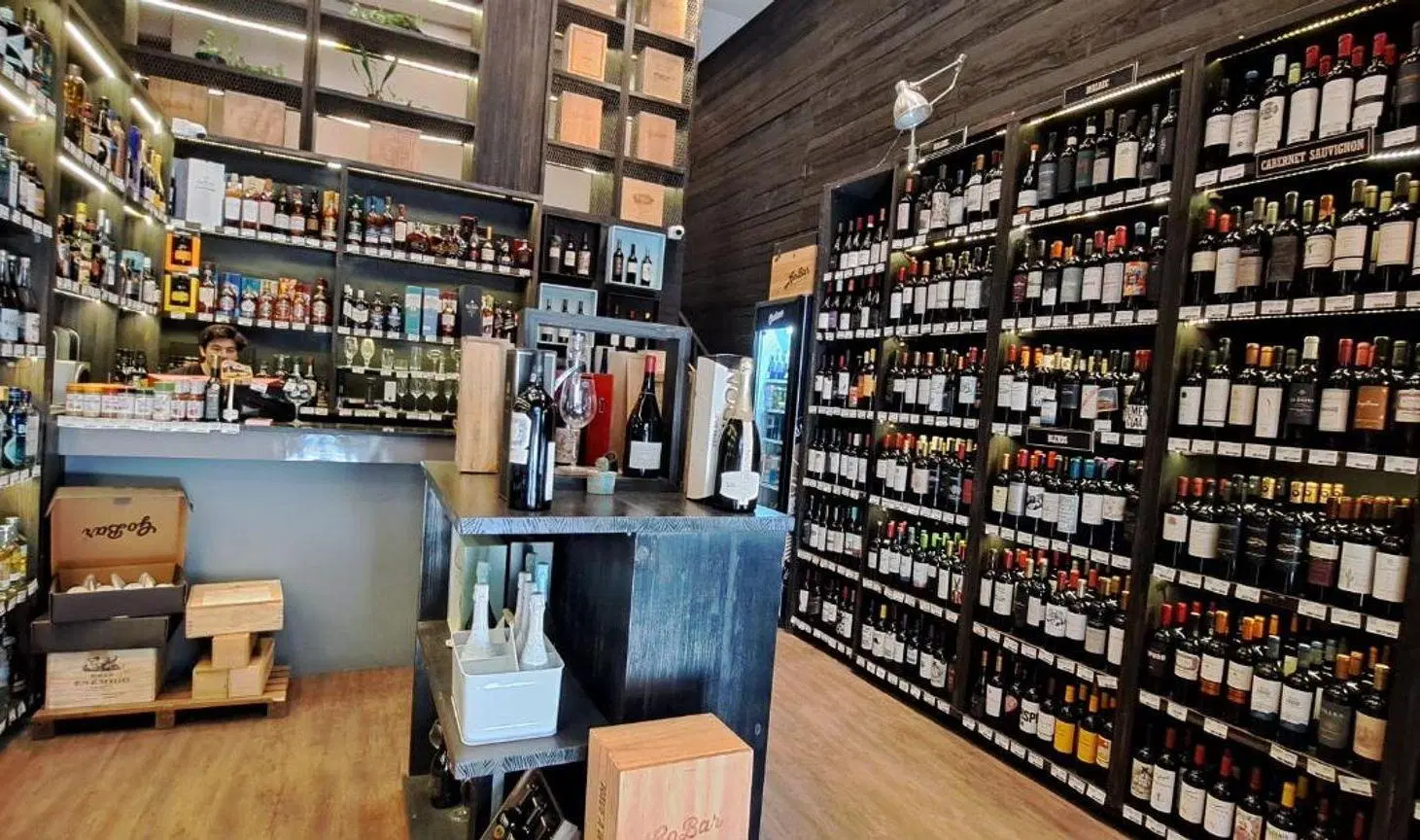 Alquiler Local Comercial Av. Santa Fe y Suipacha 2