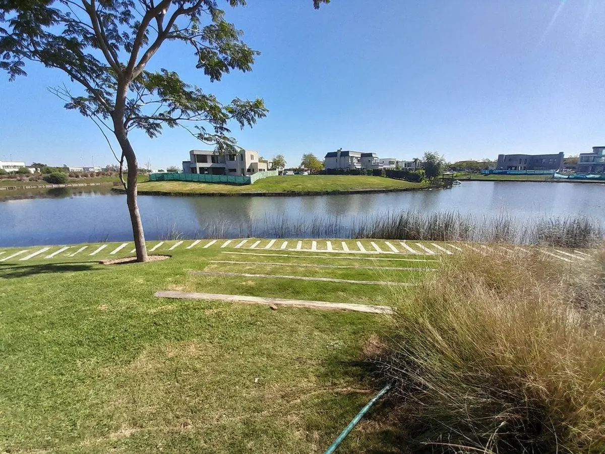 Lote al agua 1030 m2 Amarras Puertos Escobar 2