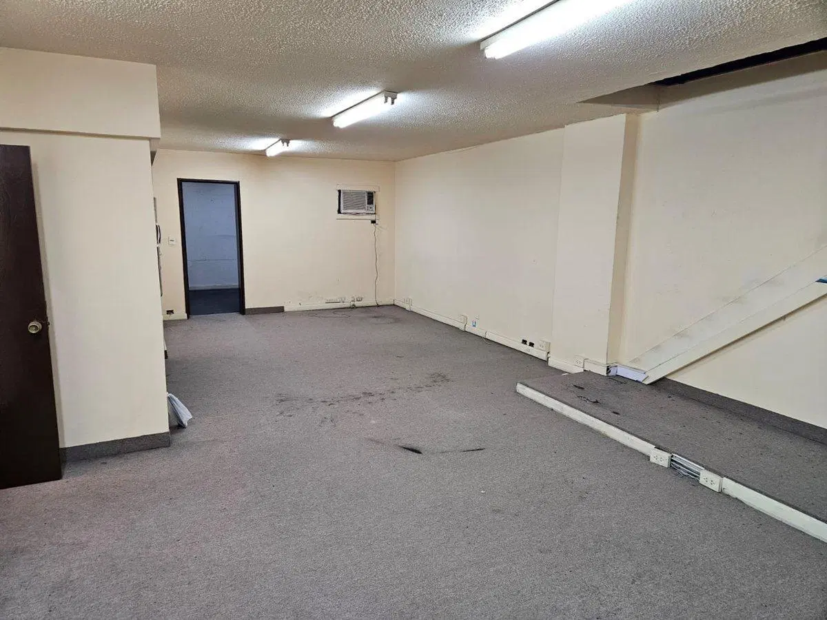 Venta oficina frente a la bolsa de comercio 80 m2 2