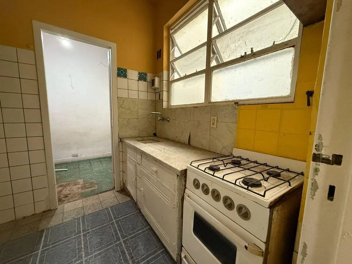 VENTA DEPARTAMENTO A RECICLAR 1° PISO ZONA RETIRO 4