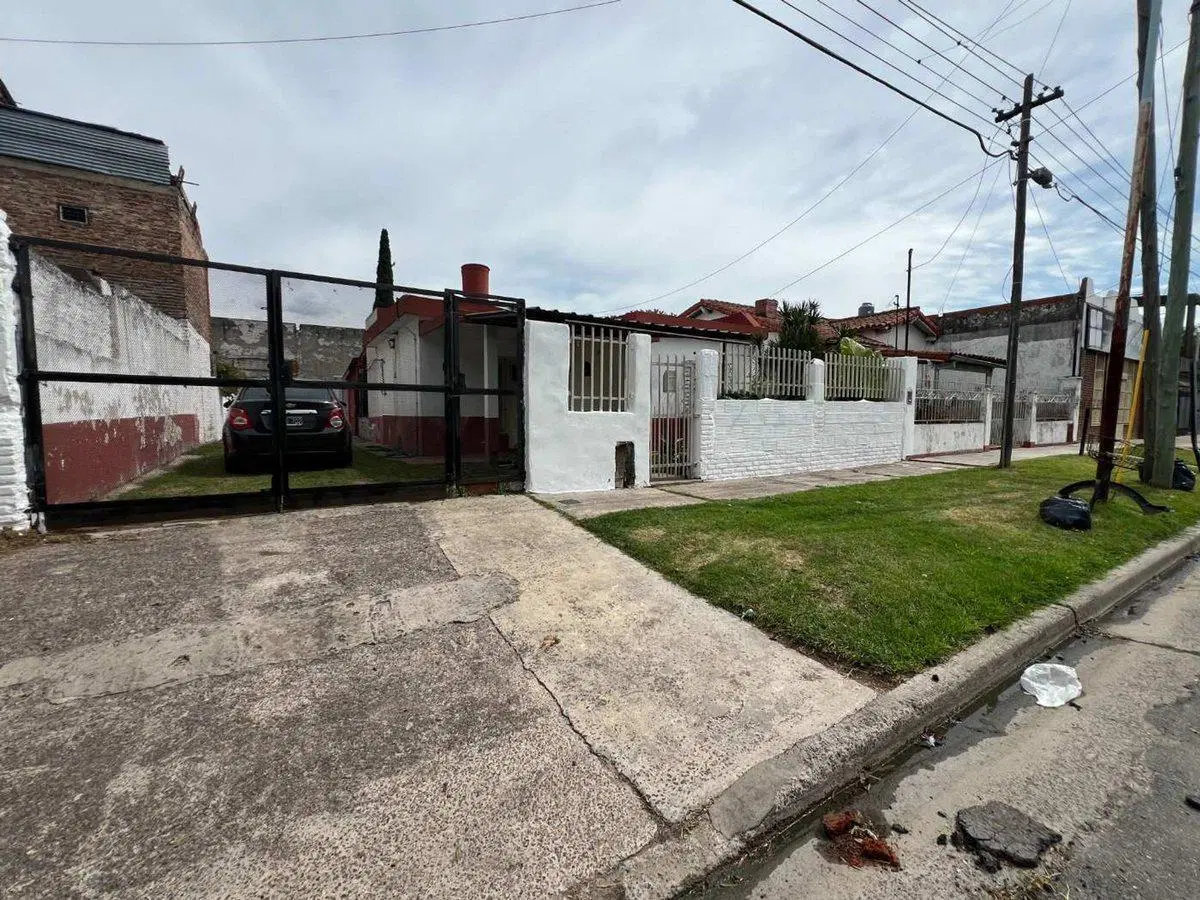 venta casa 4 ambientes loma hermosa 2