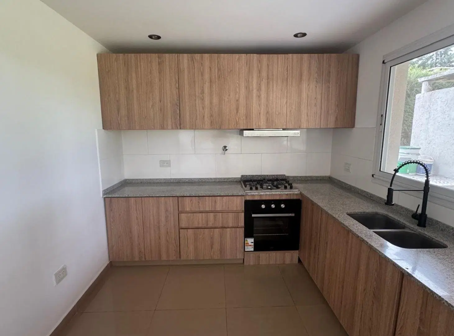 Venta casa Barrio San Matías Área 5, 4 ambientes 5