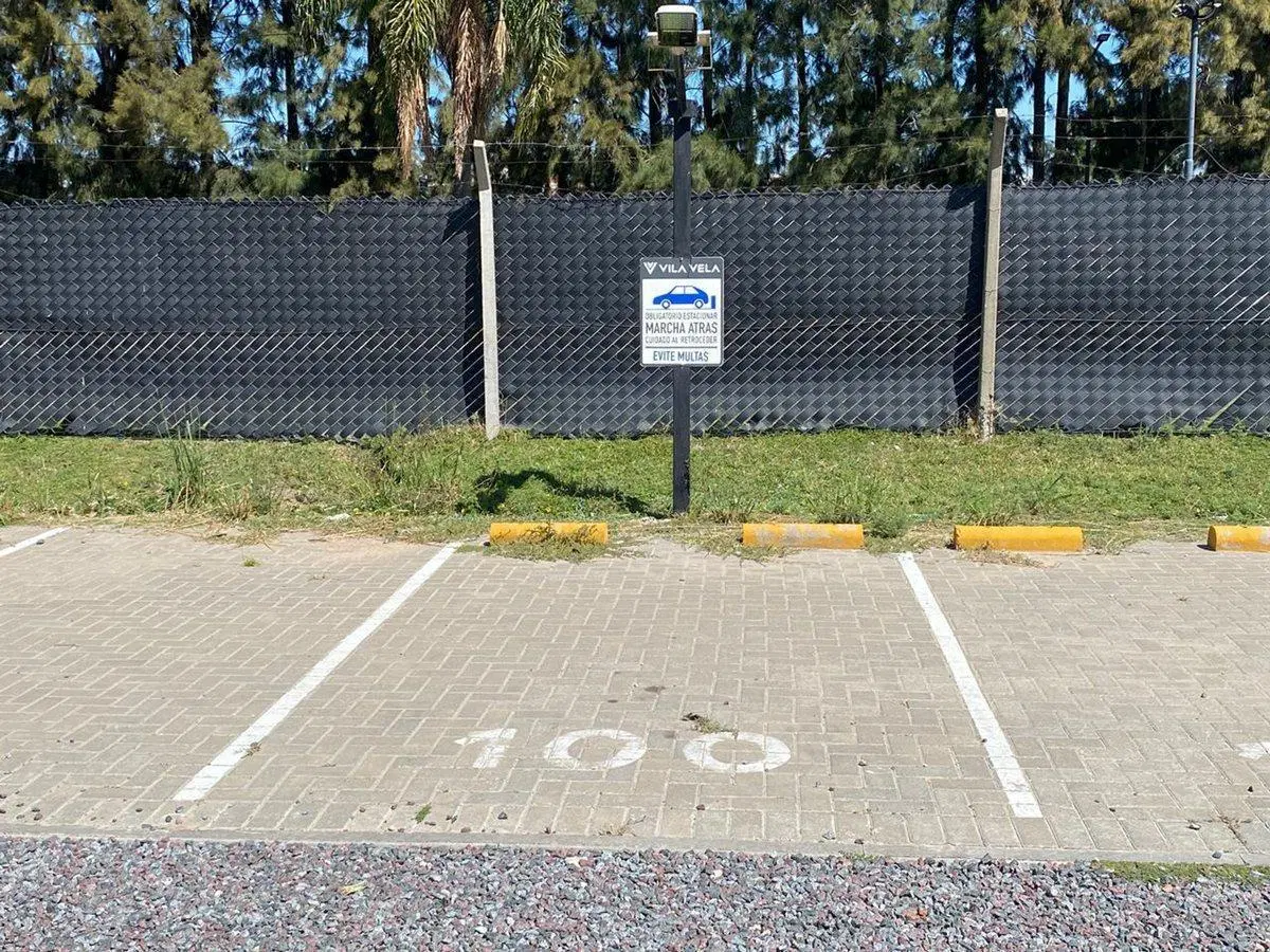 Venta cochera desc en complejo Vila Vela Tigre 4