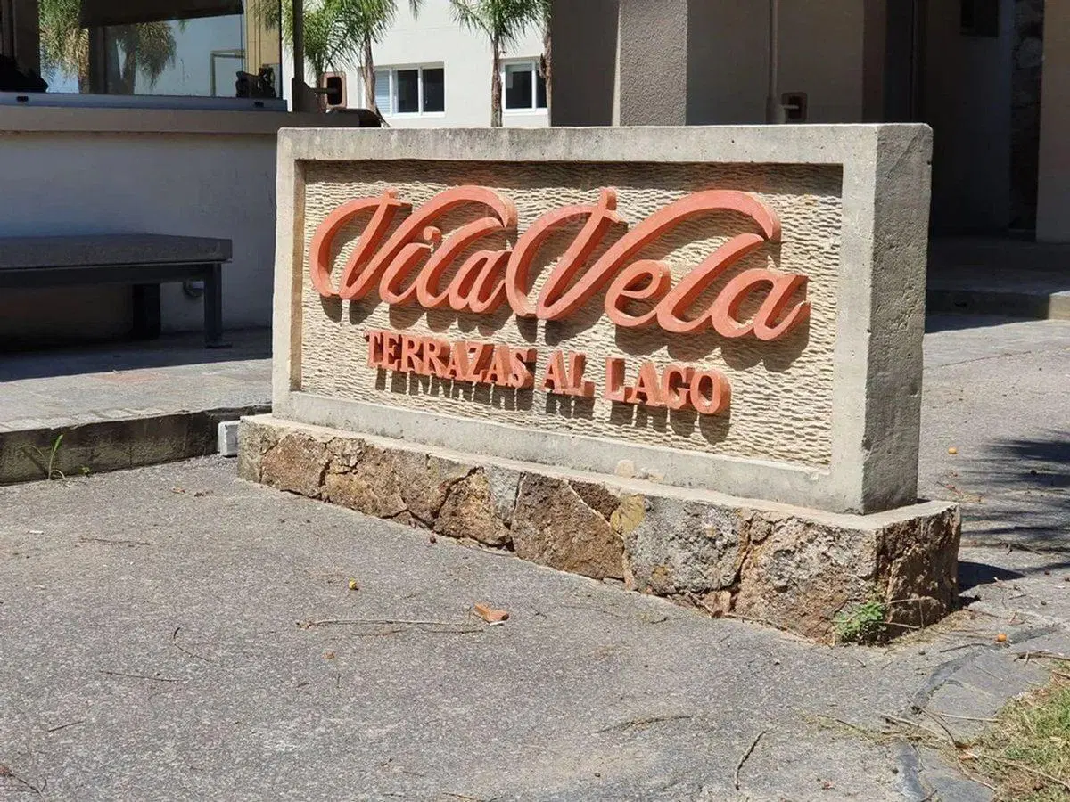 Venta cochera desc en complejo Vila Vela Tigre 2