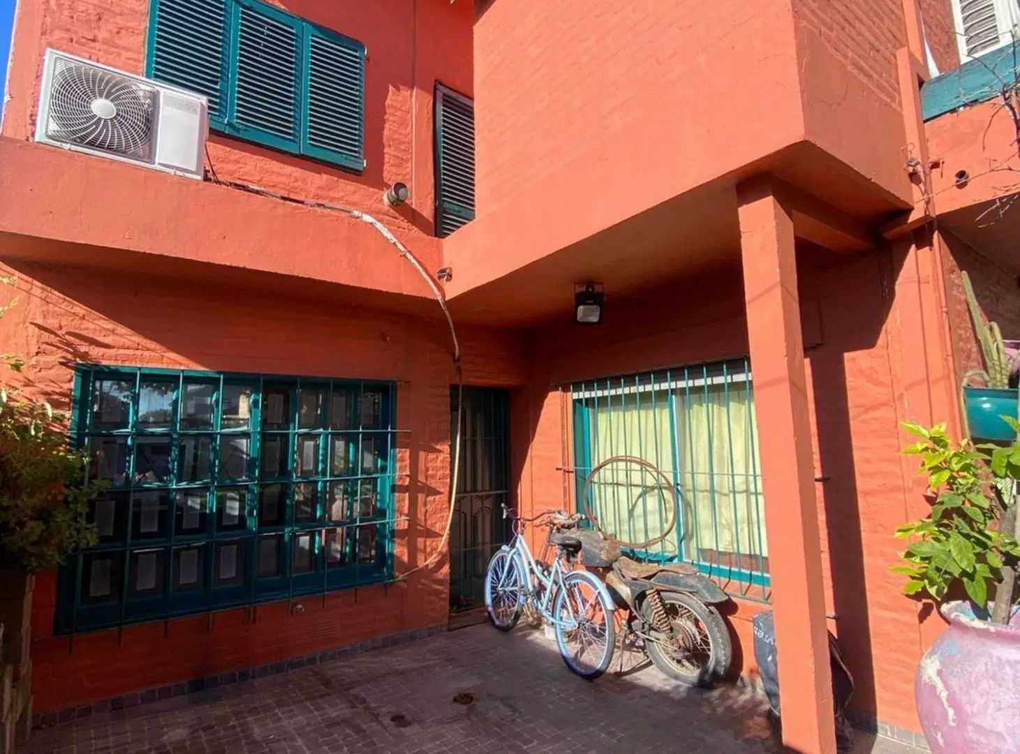 CASA EN VENTA EN DON TORCUTO 5 AMBIENTES 2
