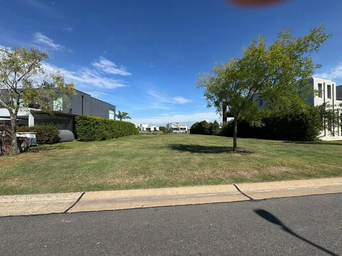 Venta lote al agua BARRIO MUELLES PUERTOS DEL LAGO 5