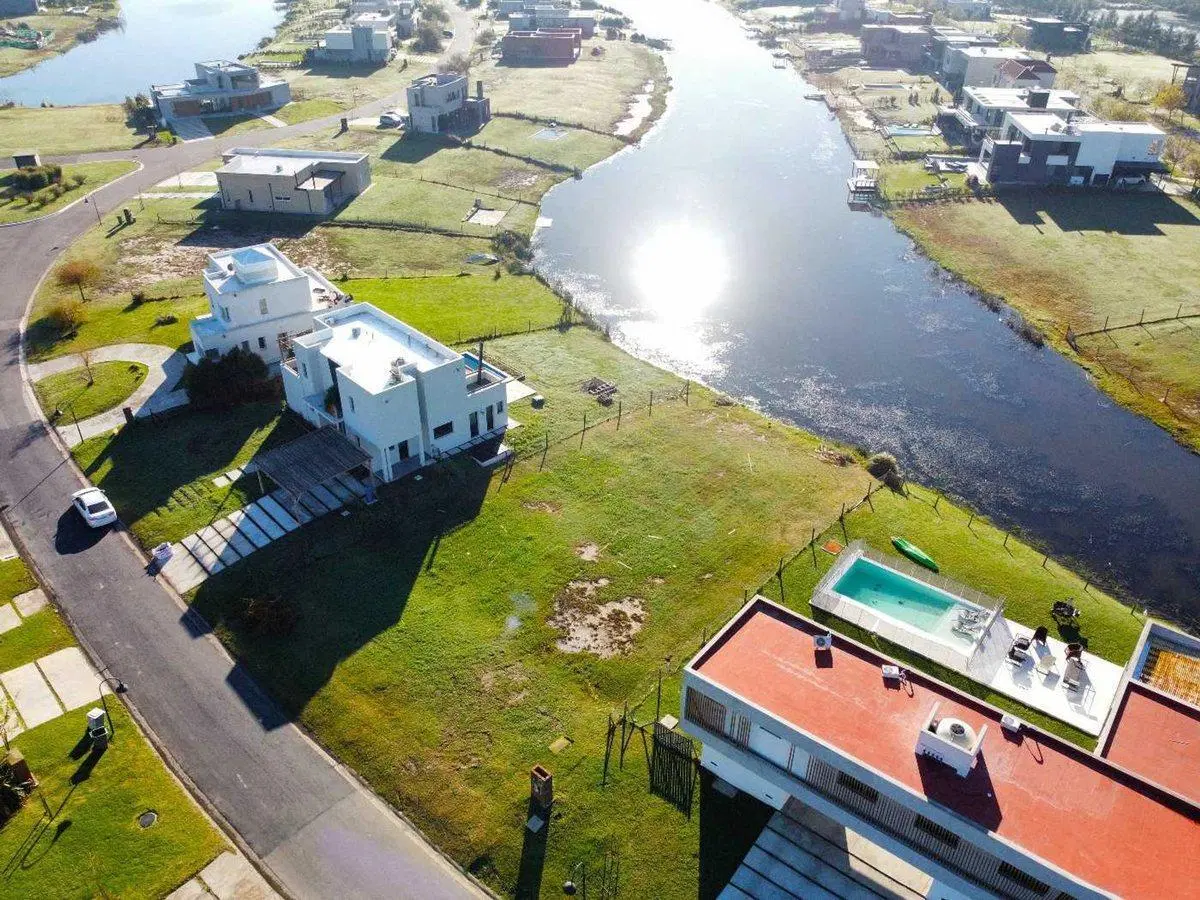 Venta Lote a la Laguna El Naudir, Escobar 3