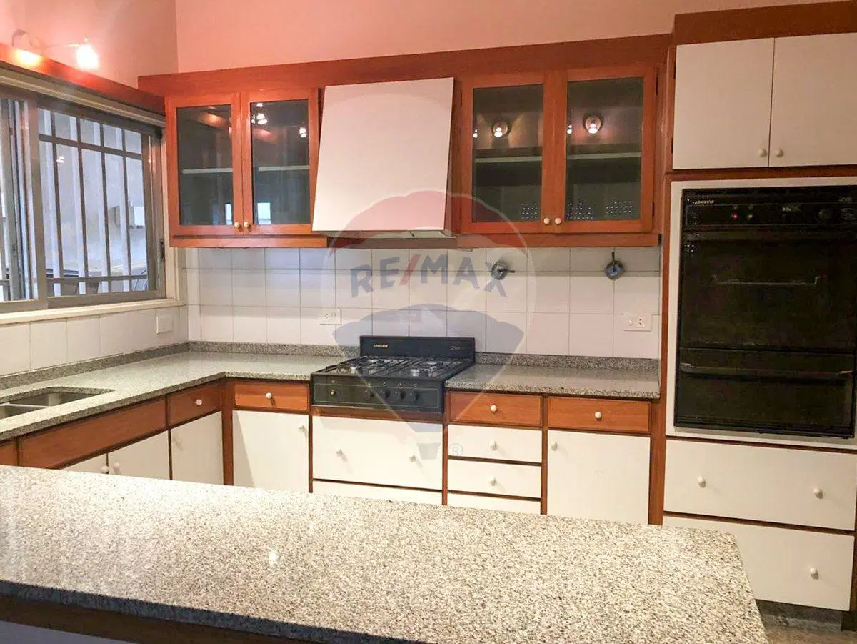 ALQUILER OFICINA COMERCIAL - PILAR CENTRO 5