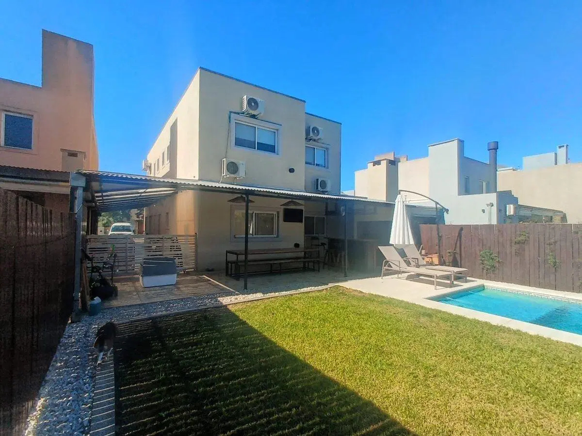 Moderna casa en barrio los arenales Maschwitz 2
