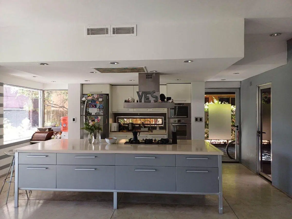 Venta casa moderna en Barrio Laguna del Sol, Tigre 4