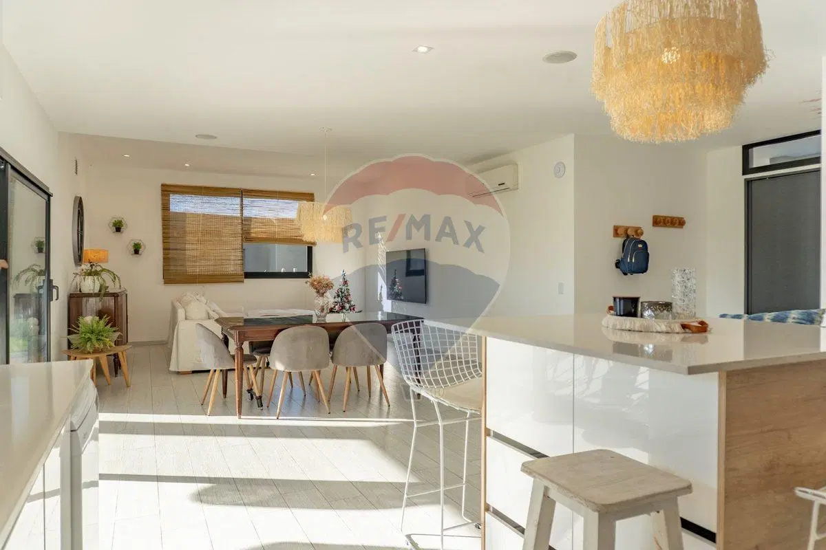 VENTA CASA 6 AMB PISCINA B° SAN SEBASTIÁN PILAR 4