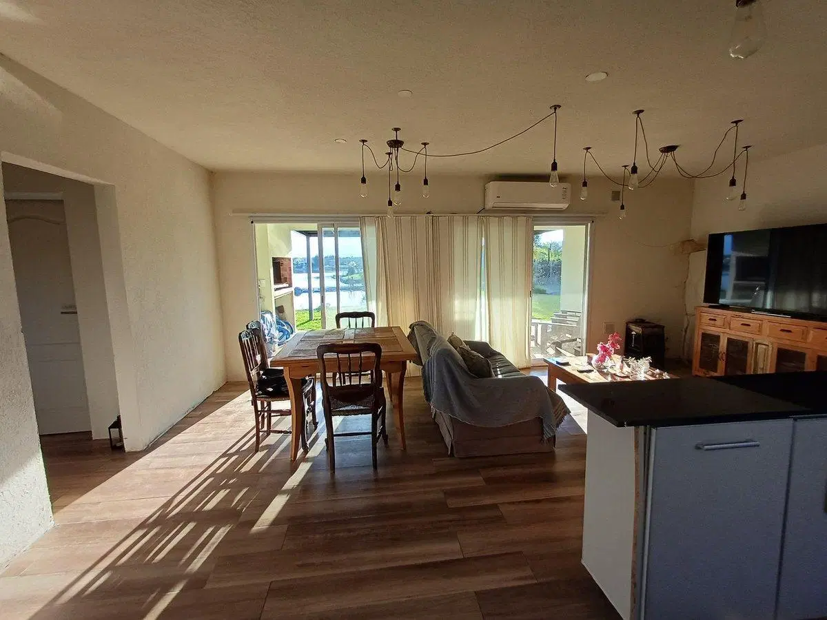 VENTA CASA 4 AMB LAGUNA A9 B° SAN SEBASTIÁN PILAR 3