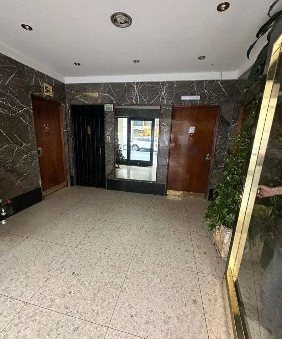 VENDE 4 Amb. c Dependencia y Baulera APTO CREDITO 8