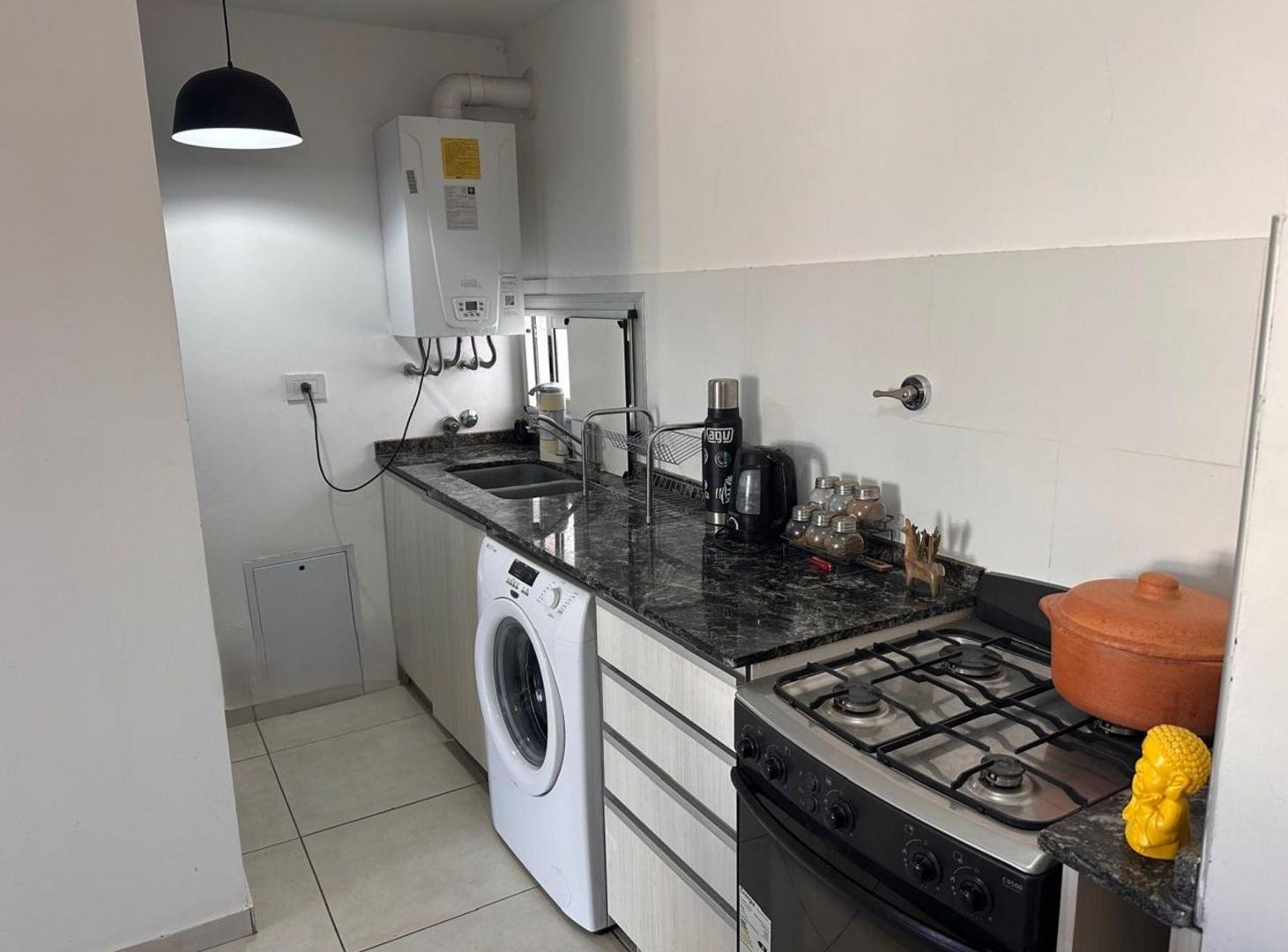 Foto de VENTA DEPTO 2 AMB. CON BALCON Y PARRILLA ZARATE, imagen 4