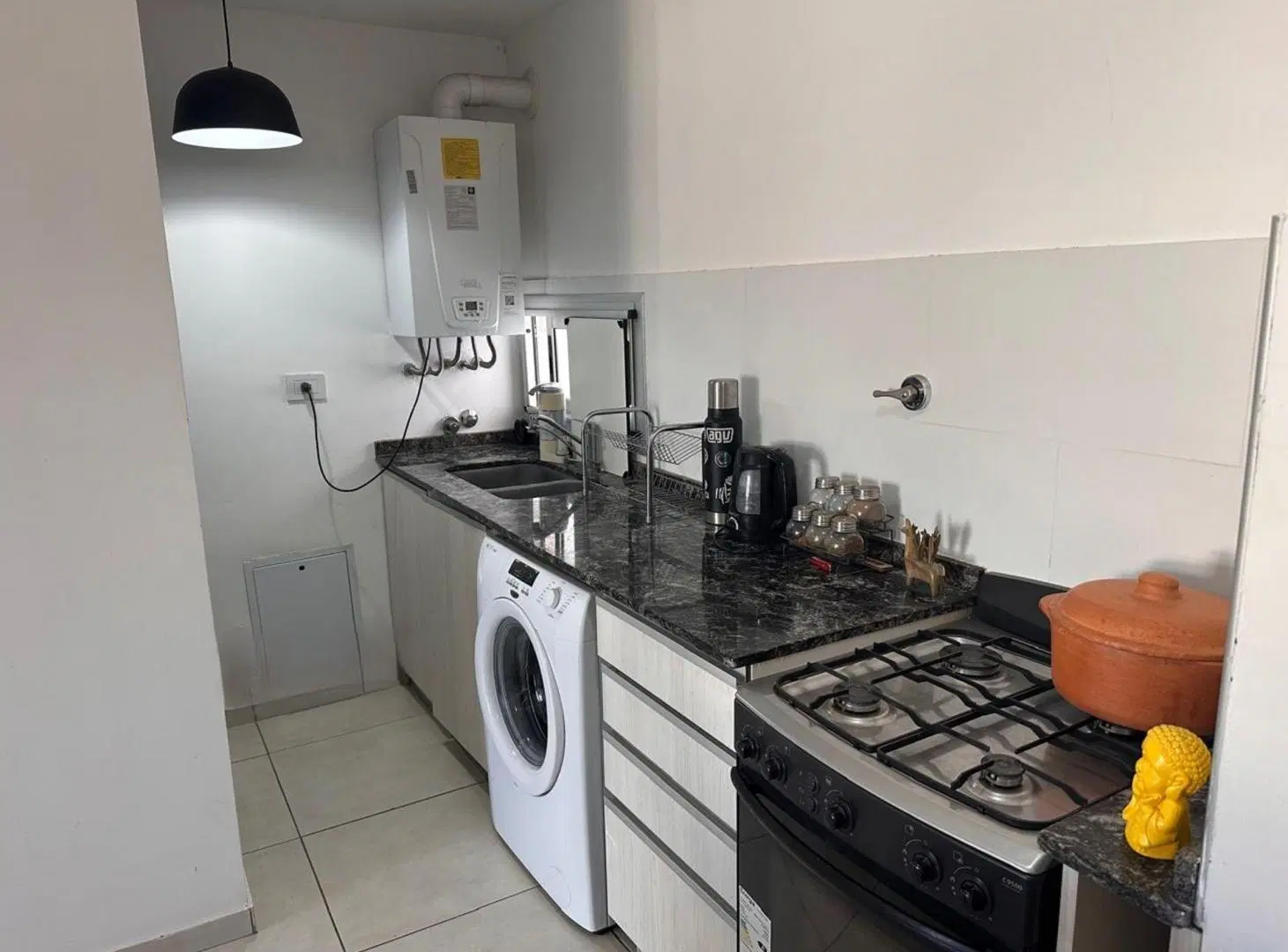VENTA DEPTO 2 AMB. CON BALCON Y PARRILLA ZARATE 5