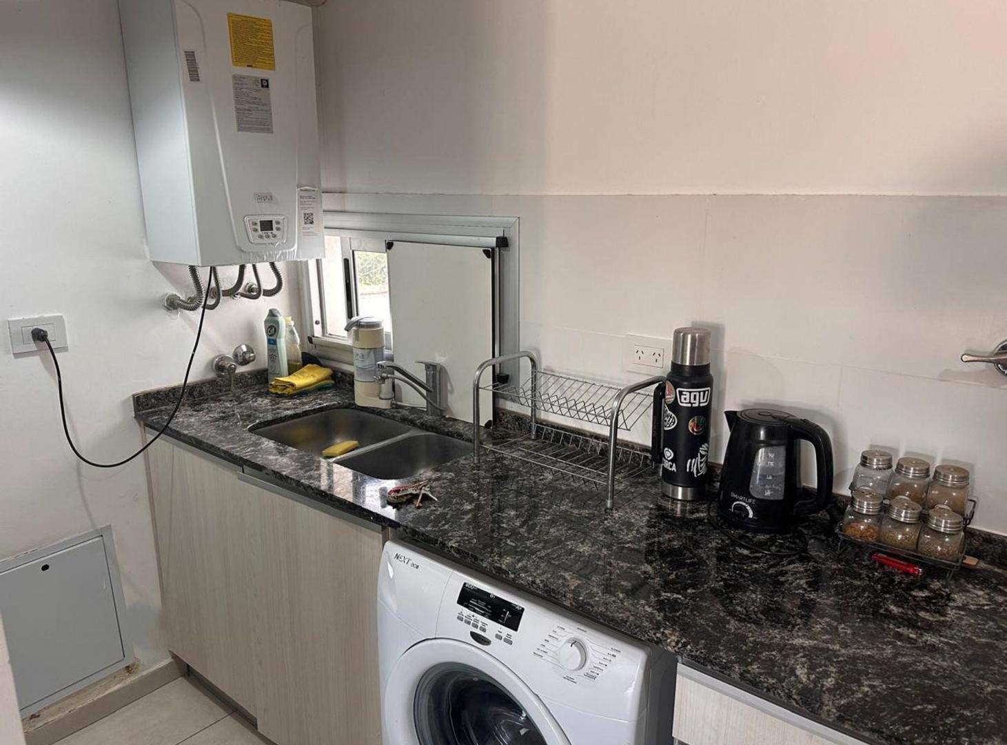 Foto de VENTA DEPTO 2 AMB. CON BALCON Y PARRILLA ZARATE, imagen 5