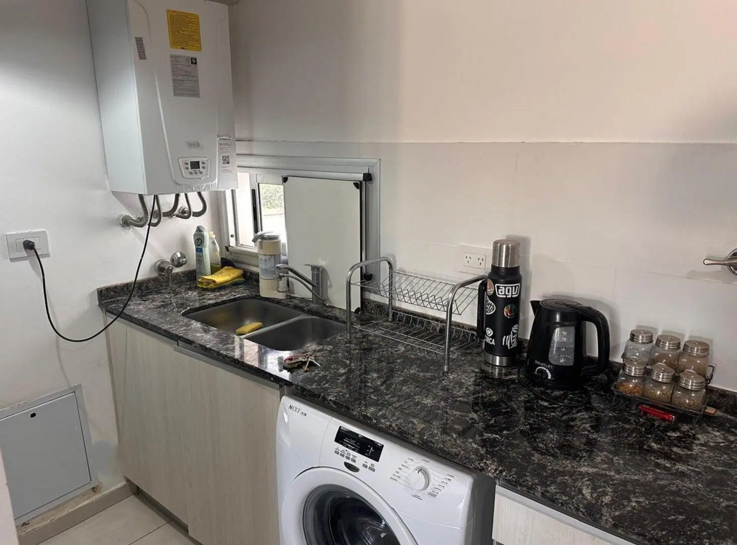 VENTA DEPTO 2 AMB. CON BALCON Y PARRILLA ZARATE 5