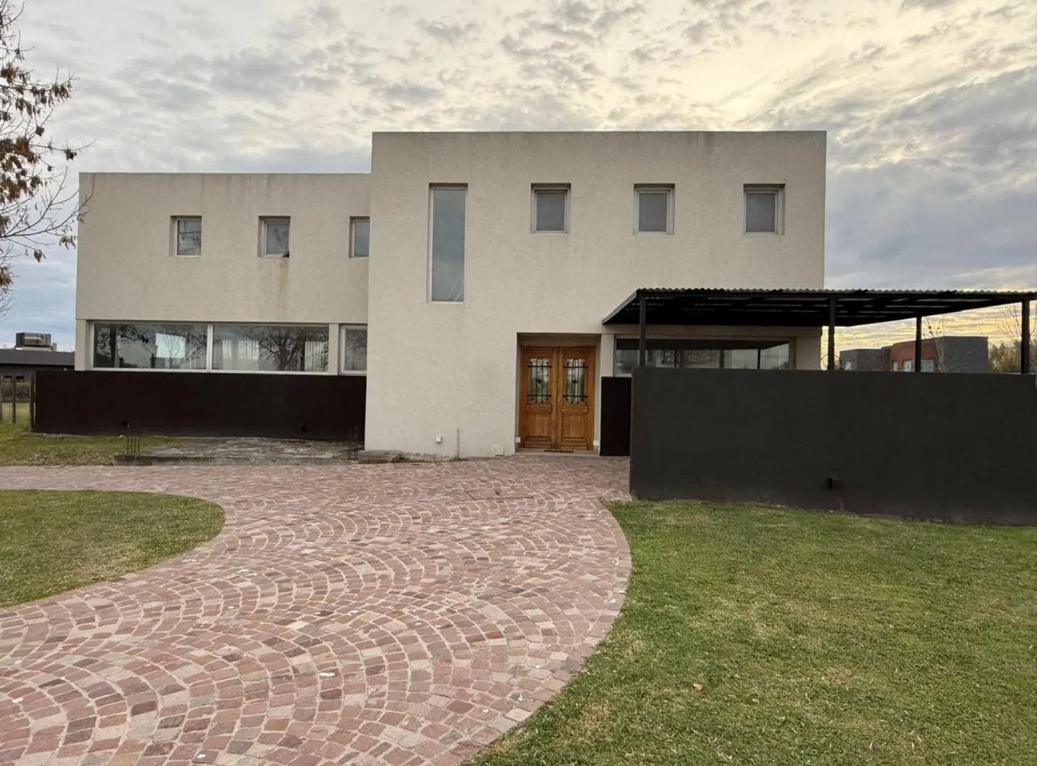 Venta. Casa  a la Laguna. El  Cazal ,Escobar. 4