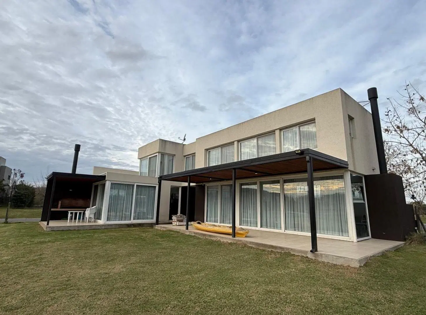 Venta. Casa  a la Laguna. El  Cazal ,Escobar. 3