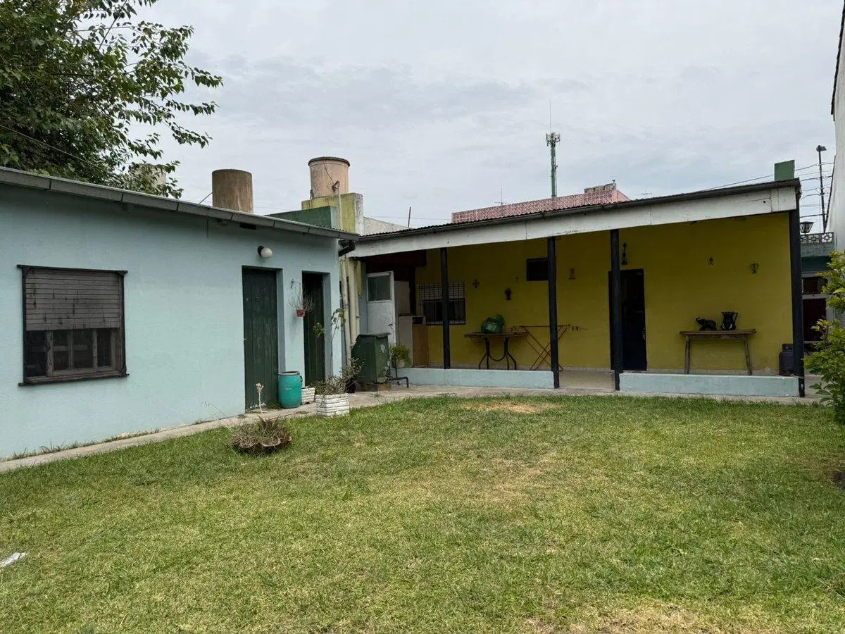 VENTA CASA 3 AMB VILLA DE MAYO MALVINAS ARGENTINAS 5