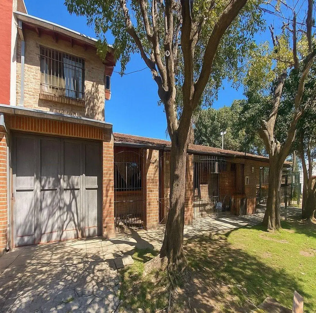 VENTA CASA 5 AMBIENTES DON TORCUATO BARRIO COLCAS 2