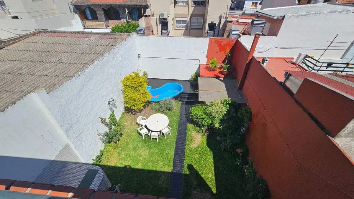 VENTA CASA JARDIN PILETA COCHERA LINIERS 3