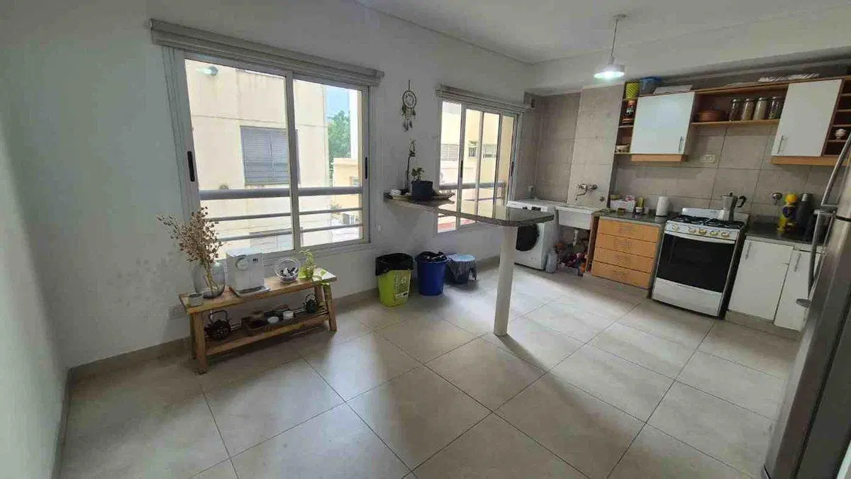 VENTA DE DEPARTAMENTO EN FLORES 5